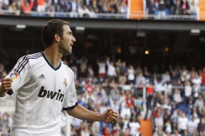 开云体育官网-C罗点燃赛场，毕尔巴鄂节奏掌控皇马