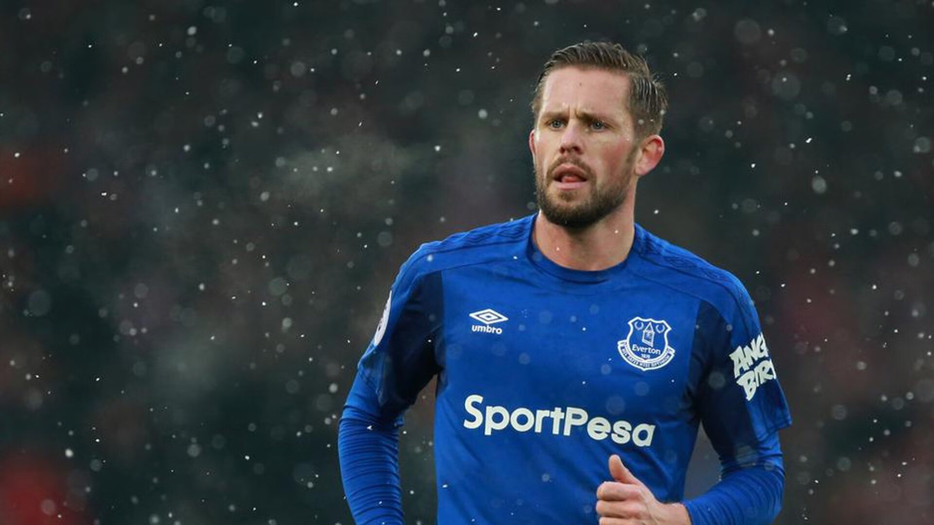 哈兰德连续得分拉开差距,墨西哥加时绝境逢安哥拉,绿茵场上的两种破局